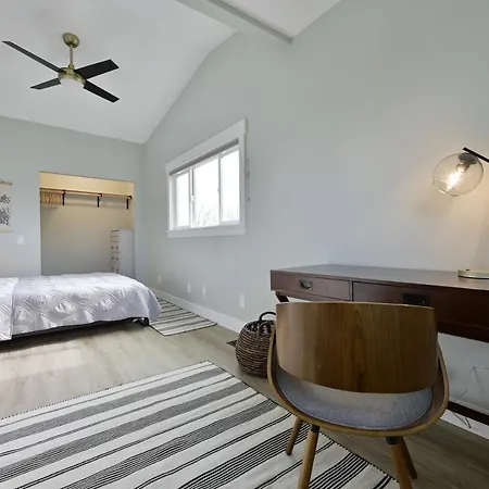 Modern Upstairs Loft - Newly Renovated! Villa Salem Exterior photo