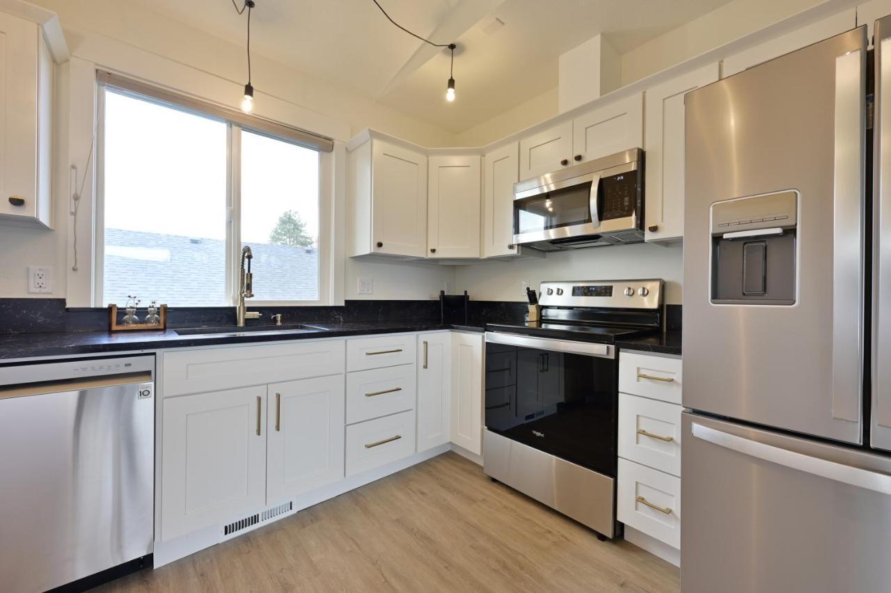 Holiday home Modern Upstairs Loft - Newly Renovated! *